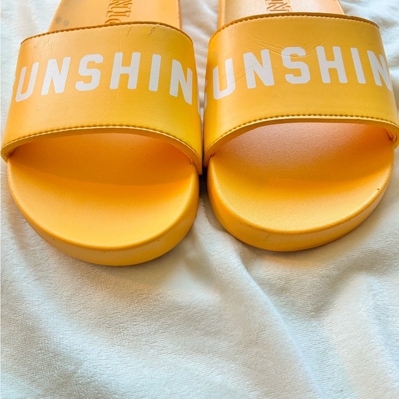 PINK Victoria's Secret Kids Yellow Sunshine Sandals - Picture 3 of 6